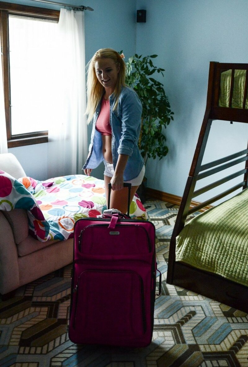 Наоми, 24 года, 3 размер груди